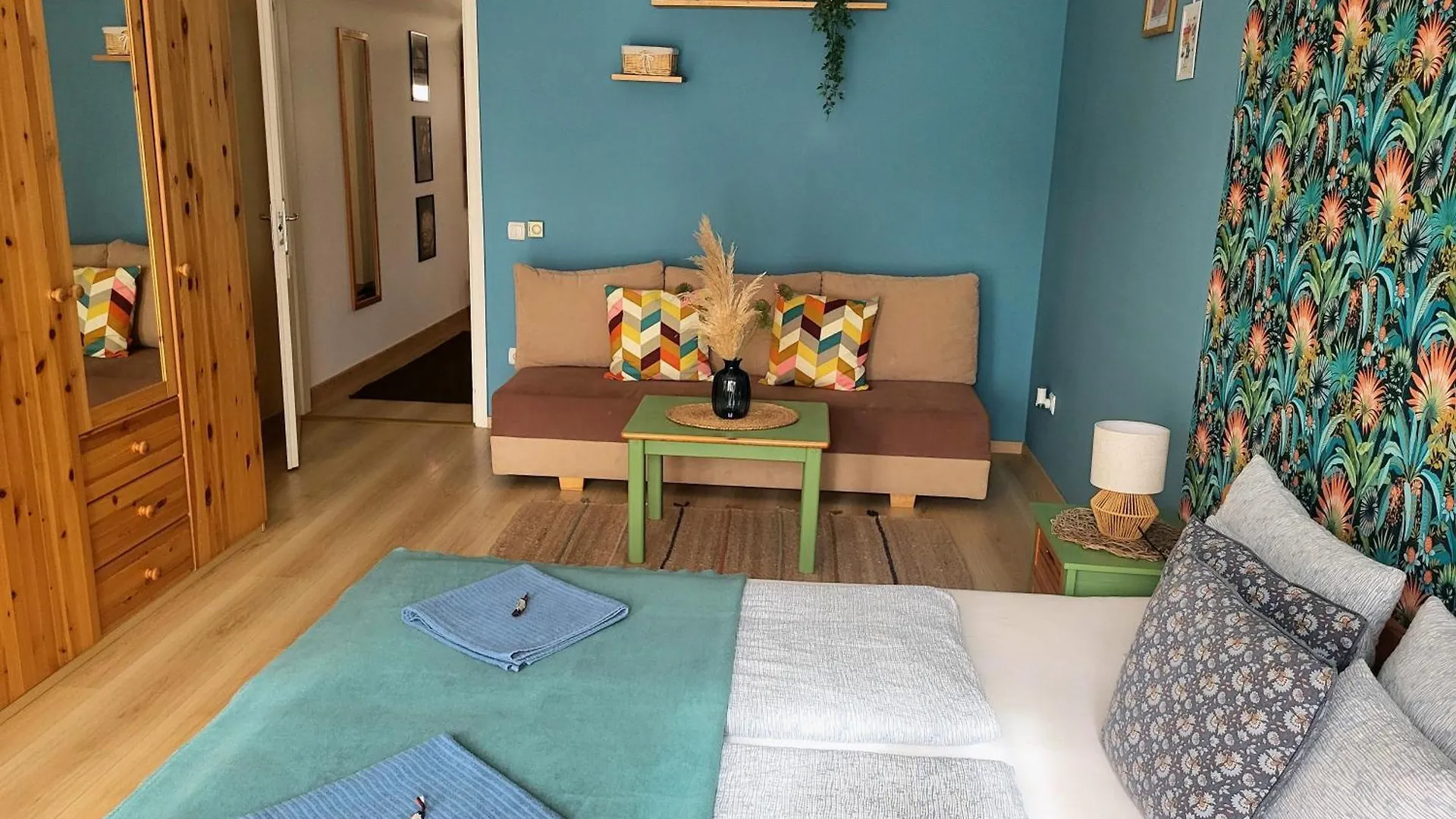 Holiday Home & Apartment Eger