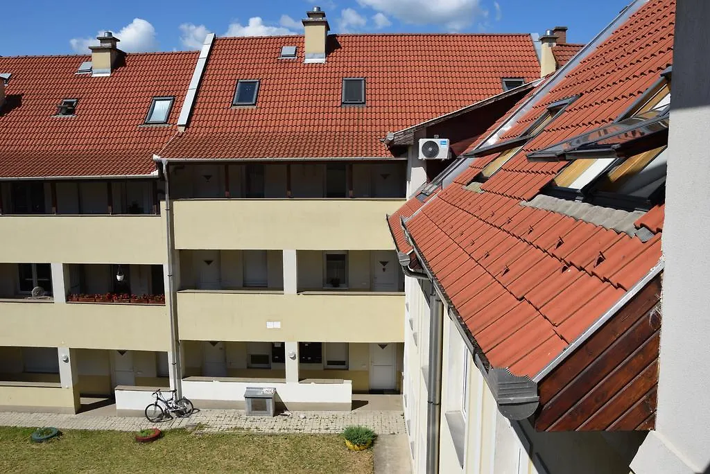 Holiday Home & Apartment Eger 0*,