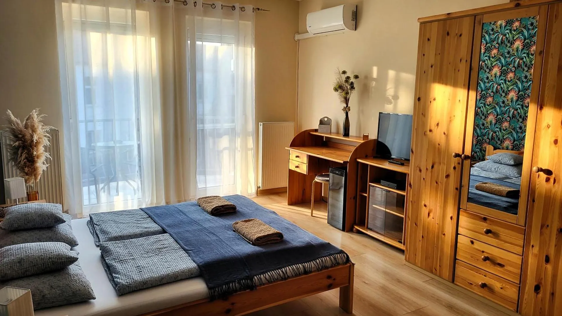 Holiday Home & Apartment Eger